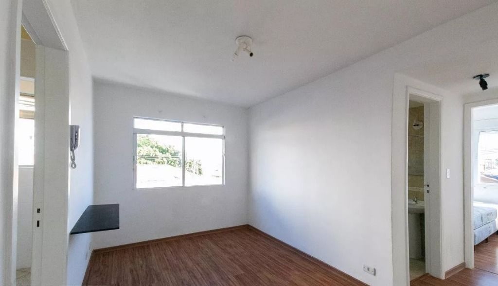 Apartamento à venda com 2 quartos, 70m² - Foto 4