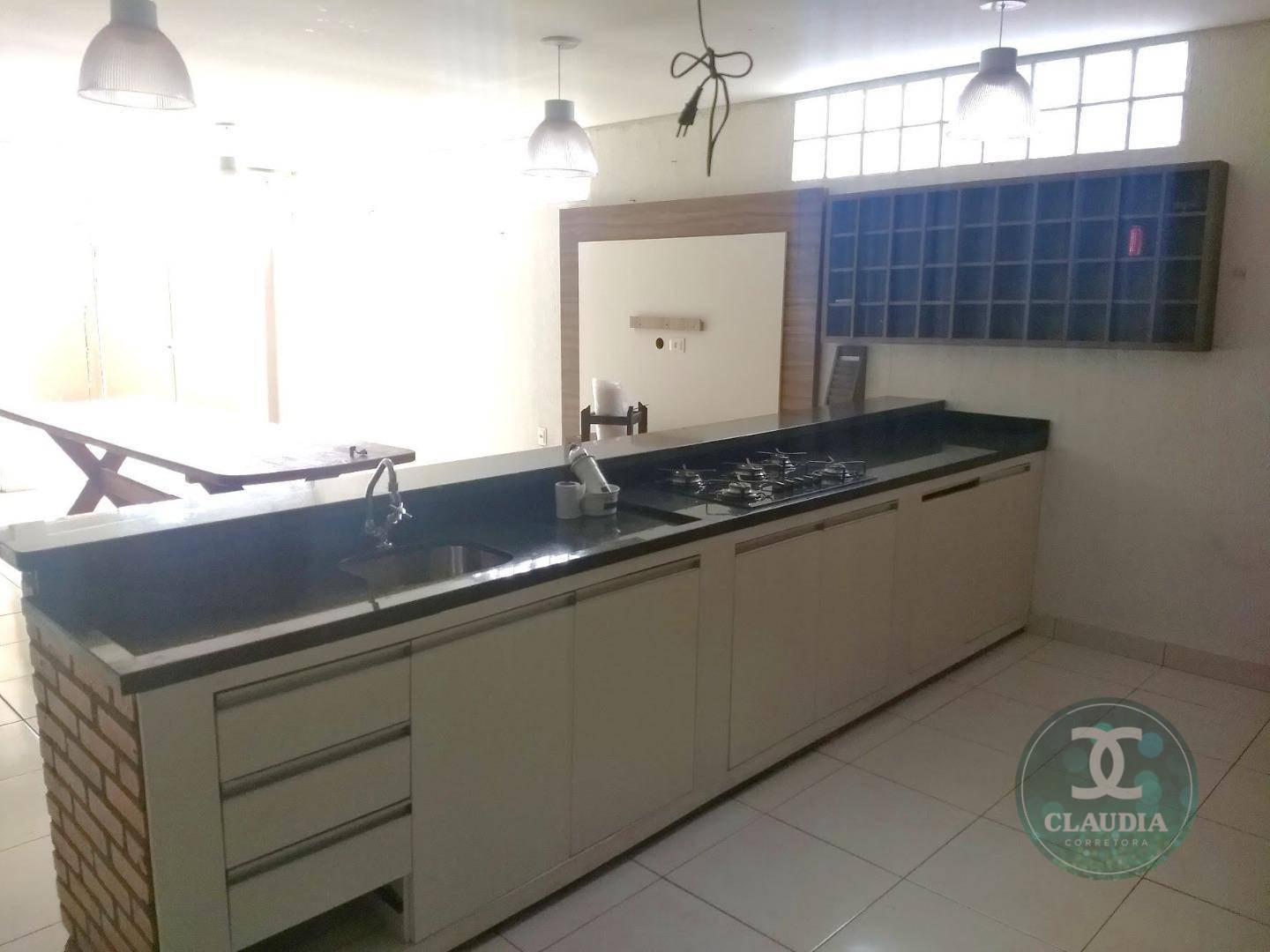 Casa à venda com 3 quartos, 180m² - Foto 3