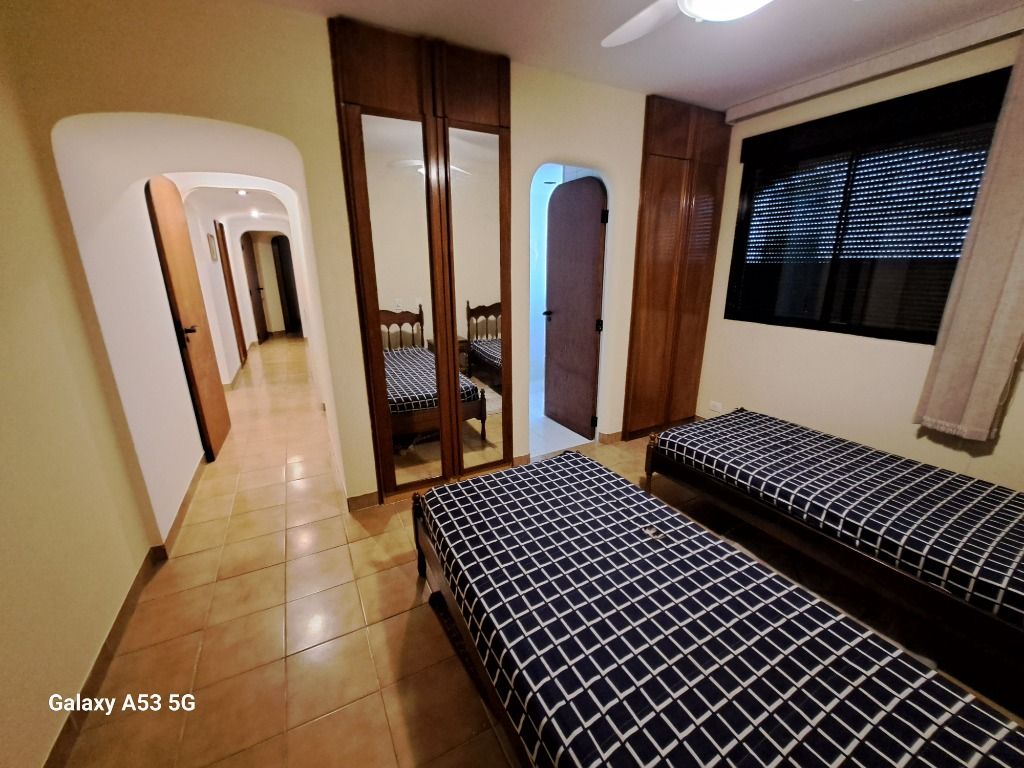 Apartamento à venda com 3 quartos, 160m² - Foto 18