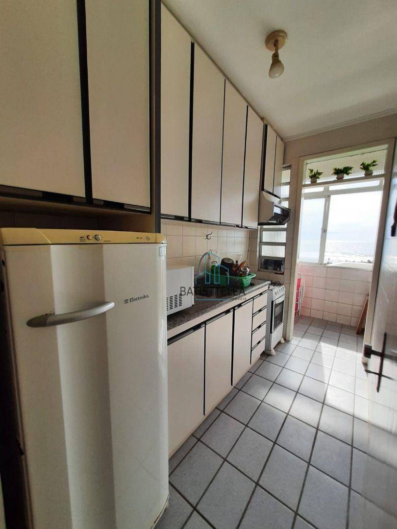 Apartamento à venda com 2 quartos, 64m² - Foto 9