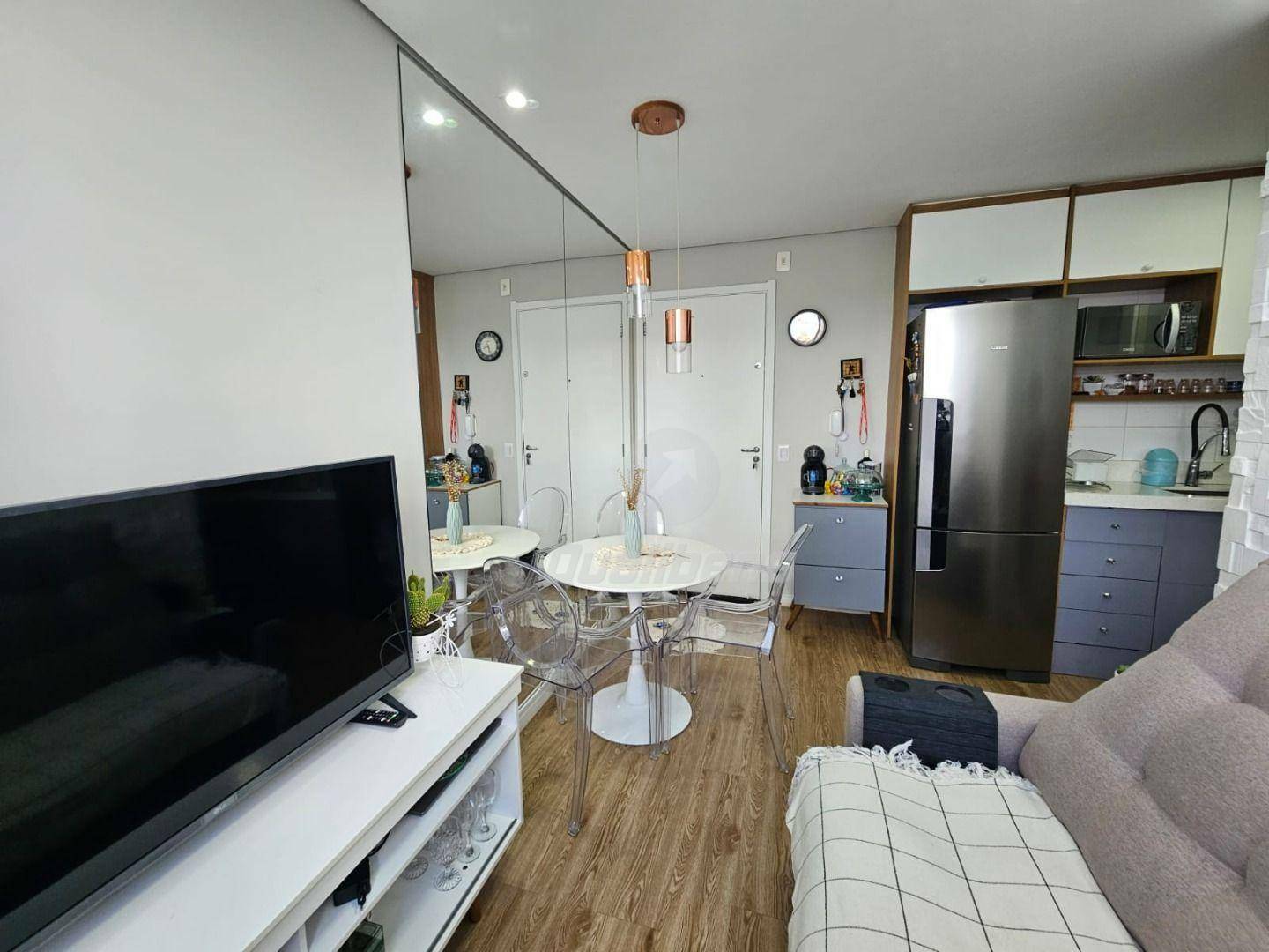 Apartamento à venda com 2 quartos, 34m² - Foto 2