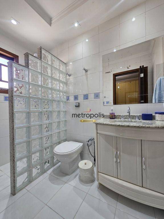 Sobrado à venda com 3 quartos, 300m² - Foto 18