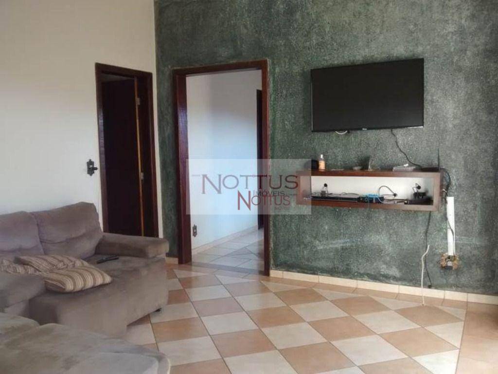 Casa à venda com 3 quartos, 450m² - Foto 9