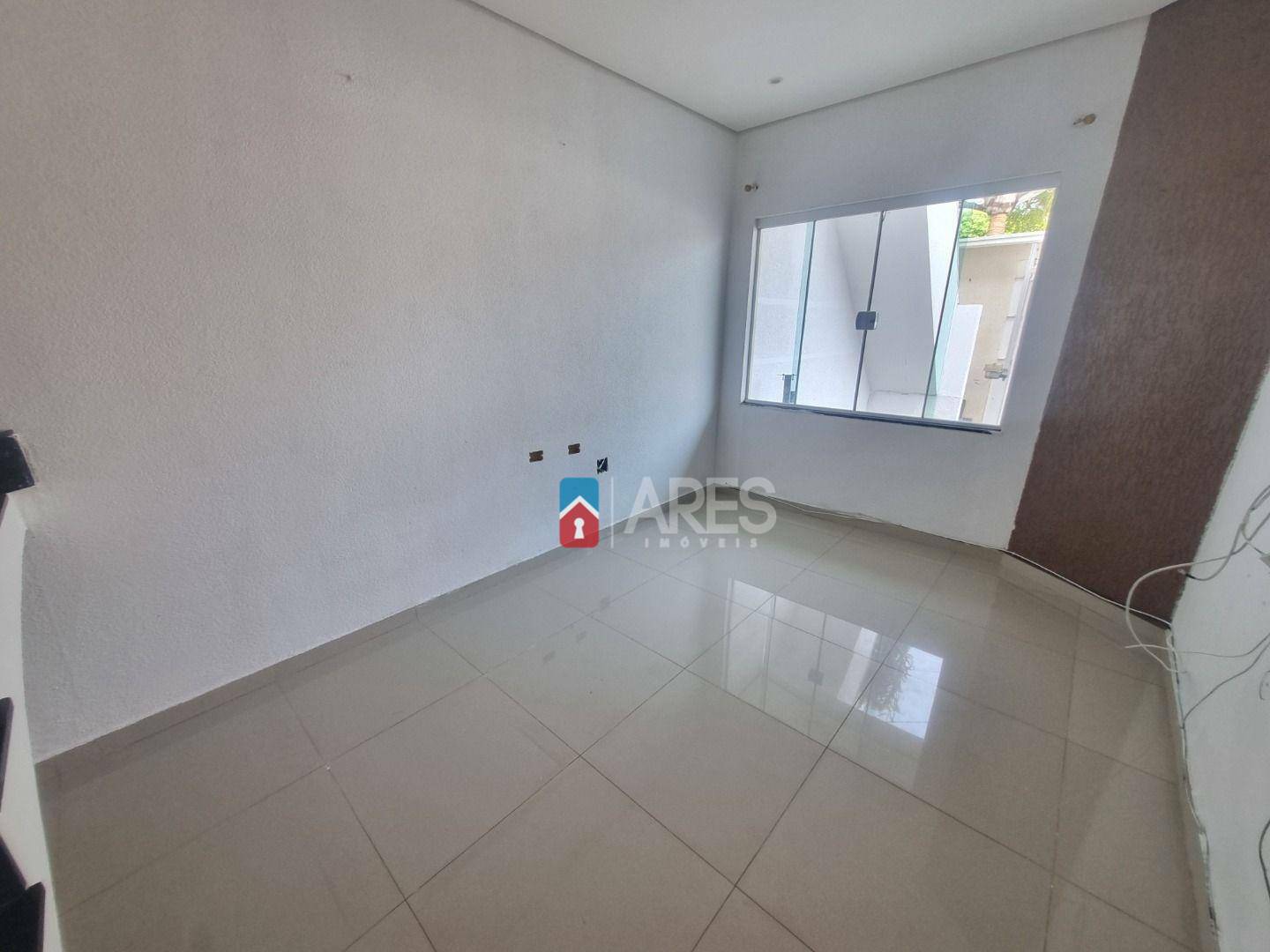 Casa para alugar com 5 quartos, 110m² - Foto 3