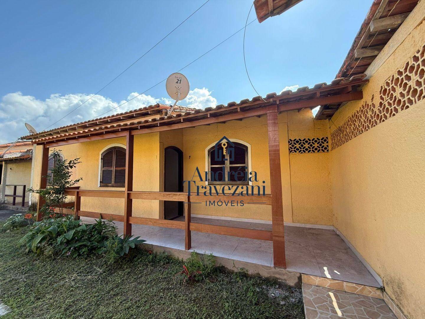 Casa à venda com 2 quartos, 80m² - Foto 1