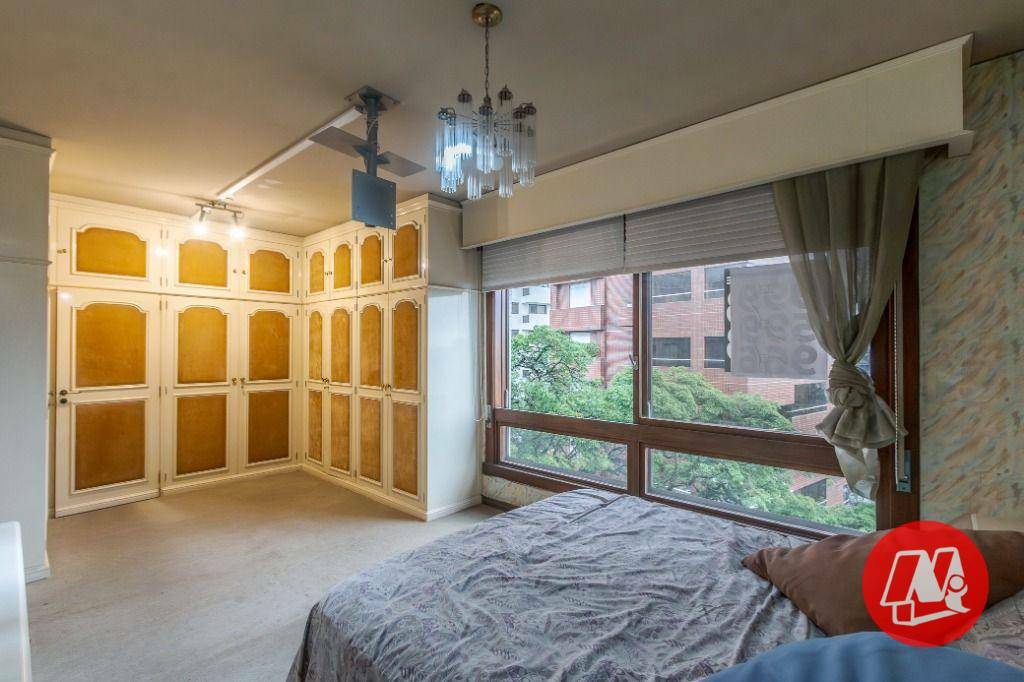 Apartamento à venda com 3 quartos, 240m² - Foto 33