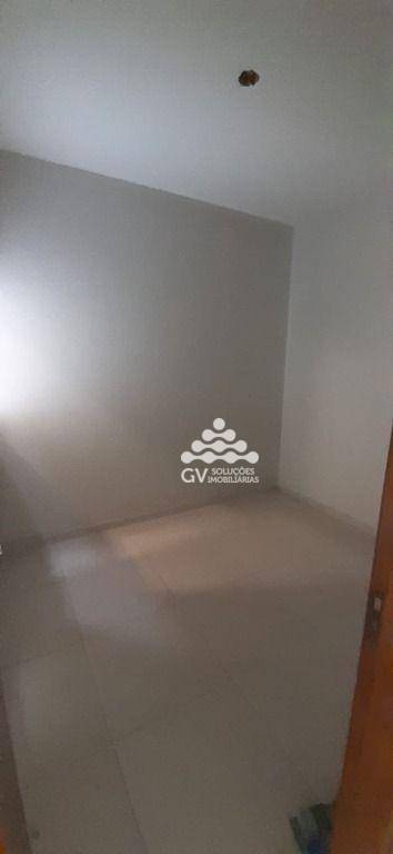 Casa à venda com 2 quartos, 70m² - Foto 18