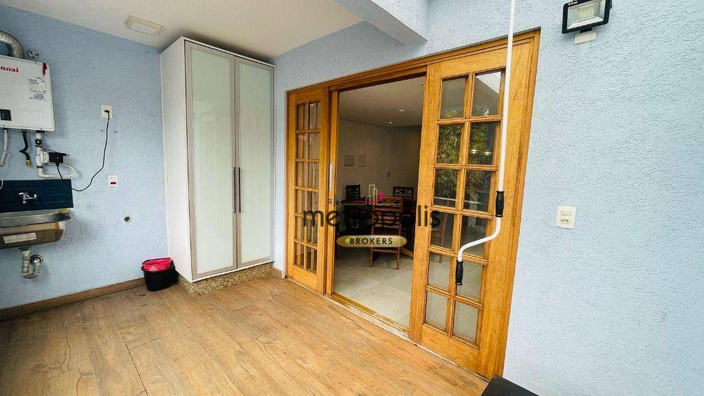 Sobrado para alugar com 3 quartos, 254m² - Foto 26