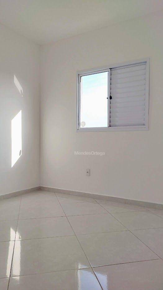 Apartamento para alugar com 2 quartos, 50m² - Foto 13