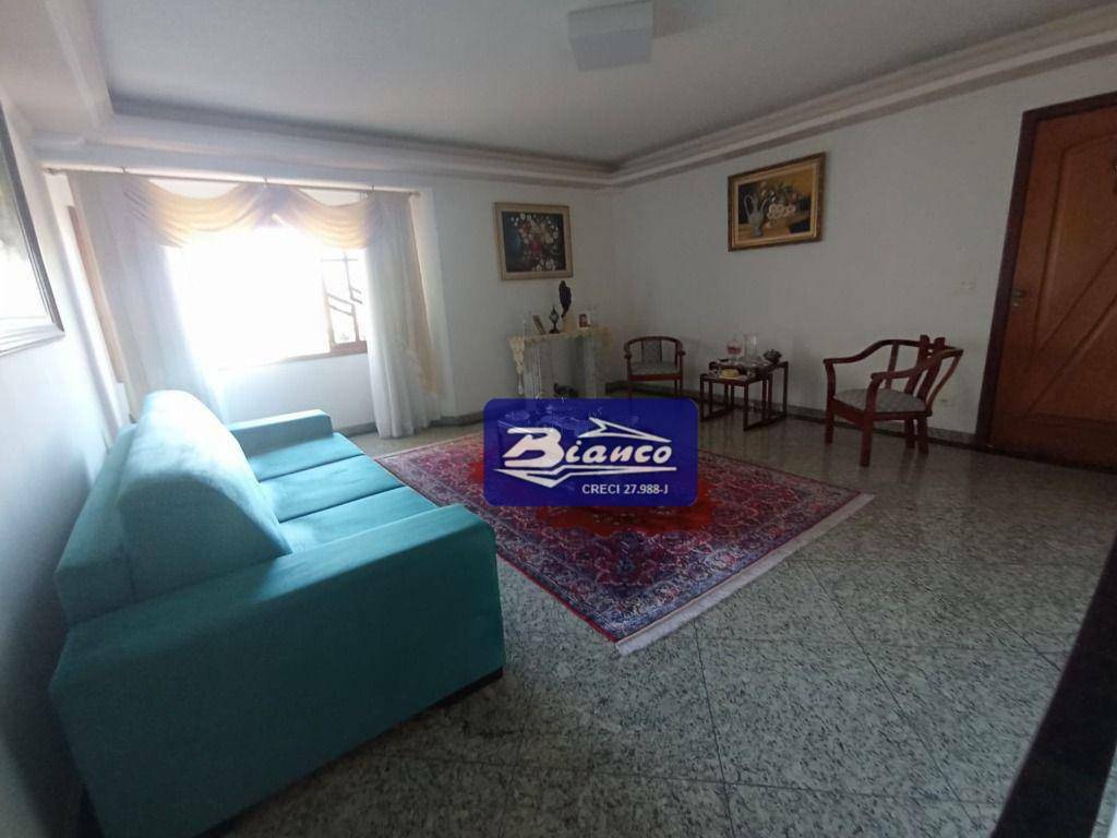 Sobrado à venda com 4 quartos, 207m² - Foto 1