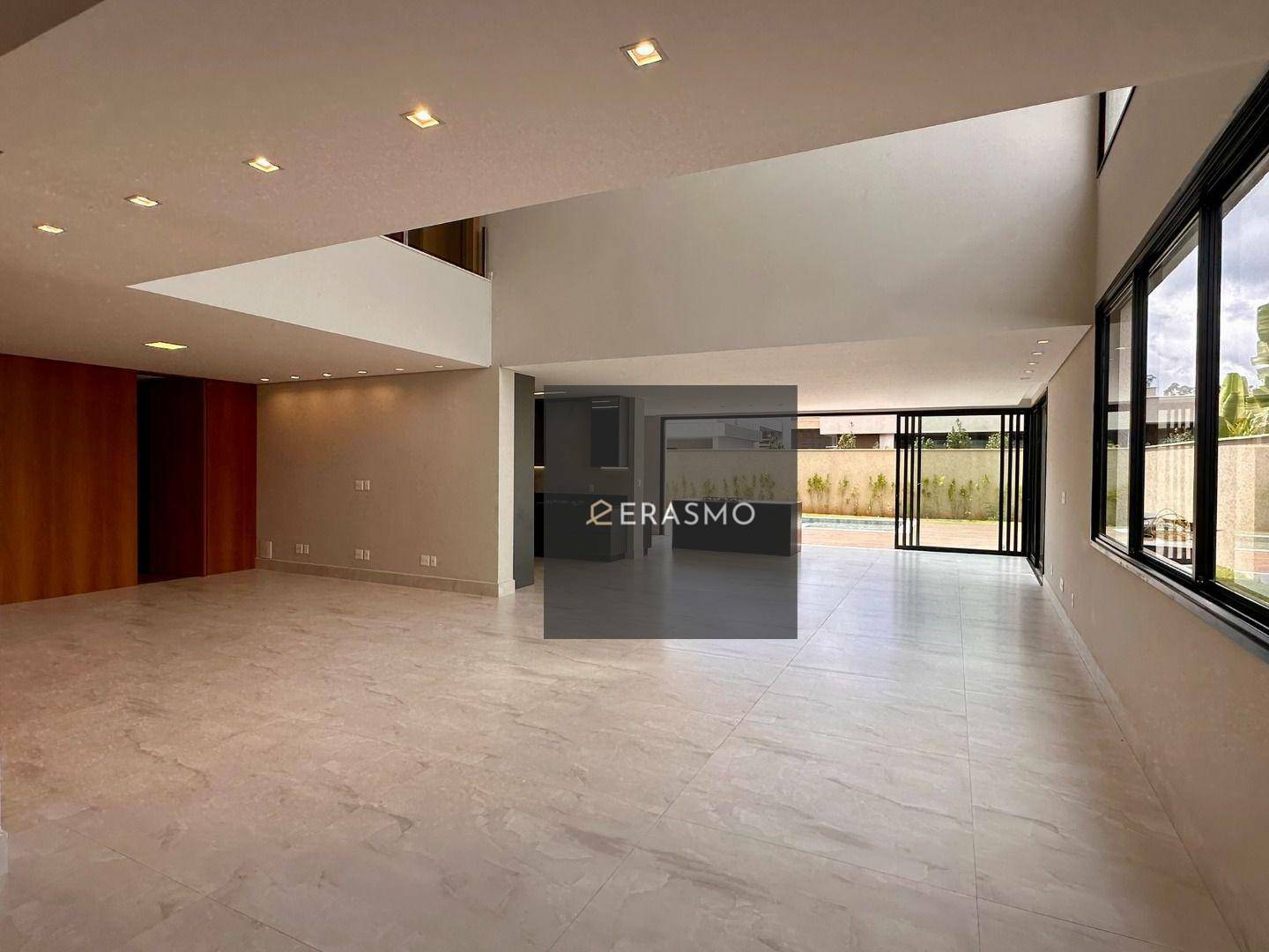 Casa de Condomínio à venda com 5 quartos, 581m² - Foto 4