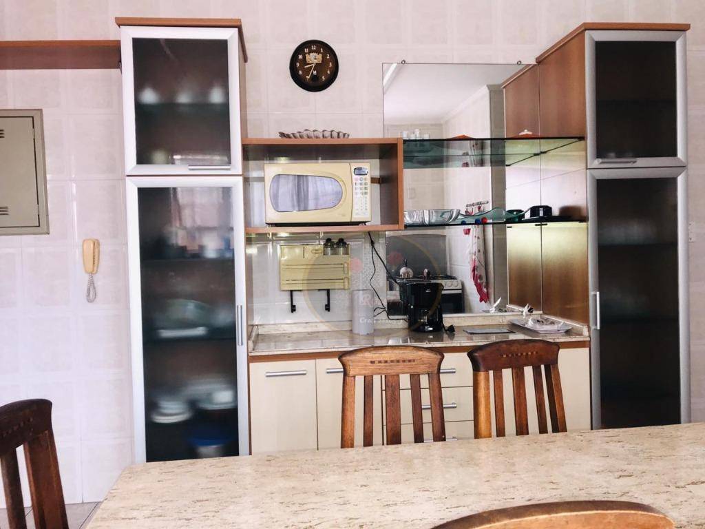 Apartamento à venda com 3 quartos, 225m² - Foto 14