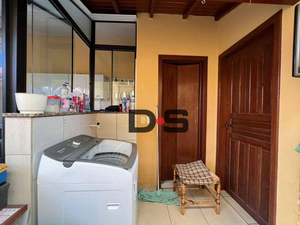 Casa à venda com 3 quartos, 150m² - Foto 14