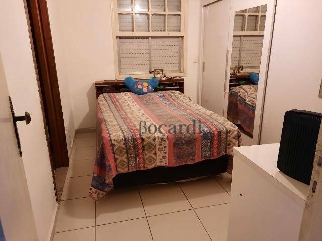 Apartamento à venda com 2 quartos, 70m² - Foto 1