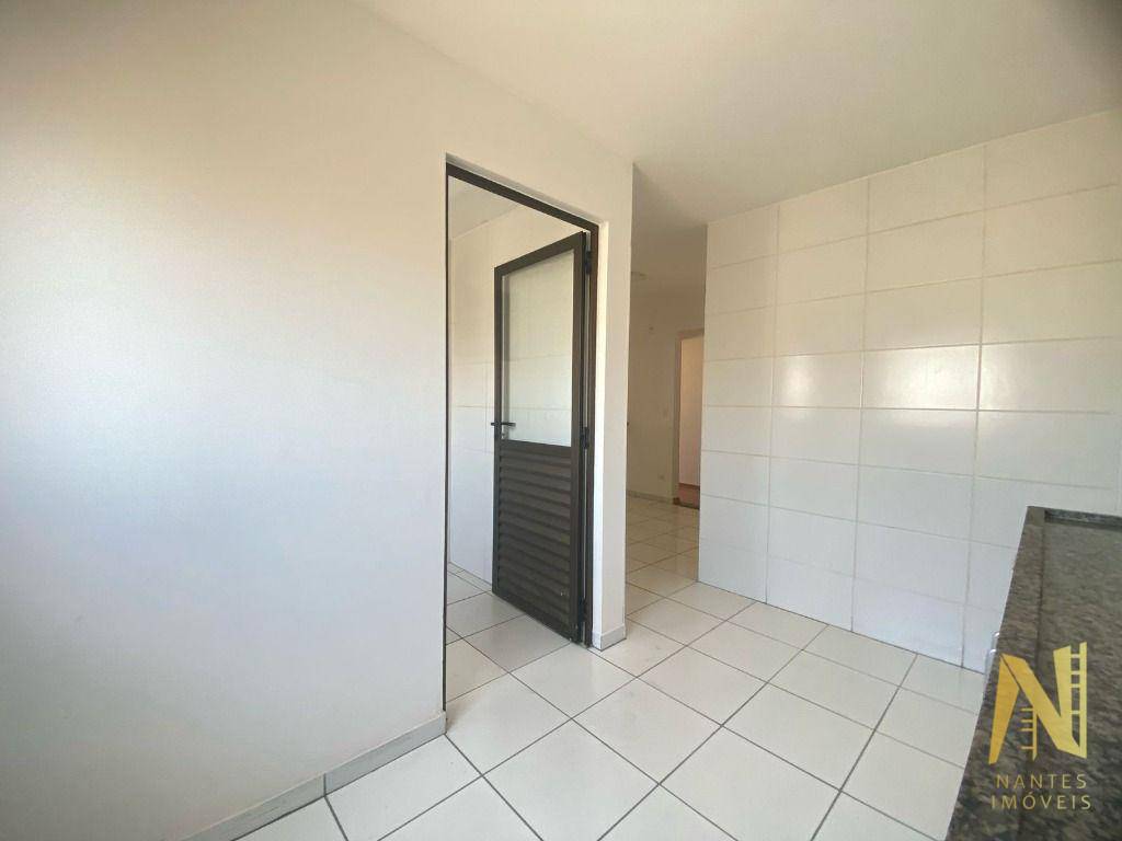 Apartamento para alugar com 3 quartos, 87m² - Foto 12