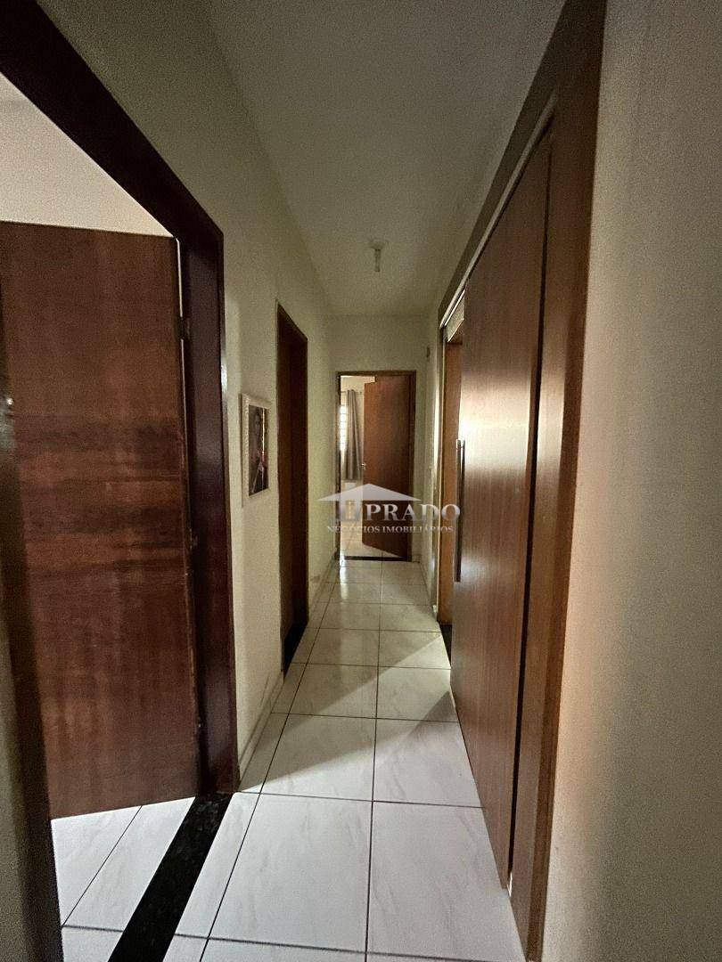 Casa à venda com 3 quartos, 185m² - Foto 11