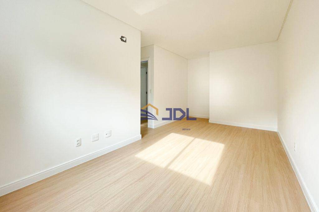 Apartamento à venda com 3 quartos, 121m² - Foto 21