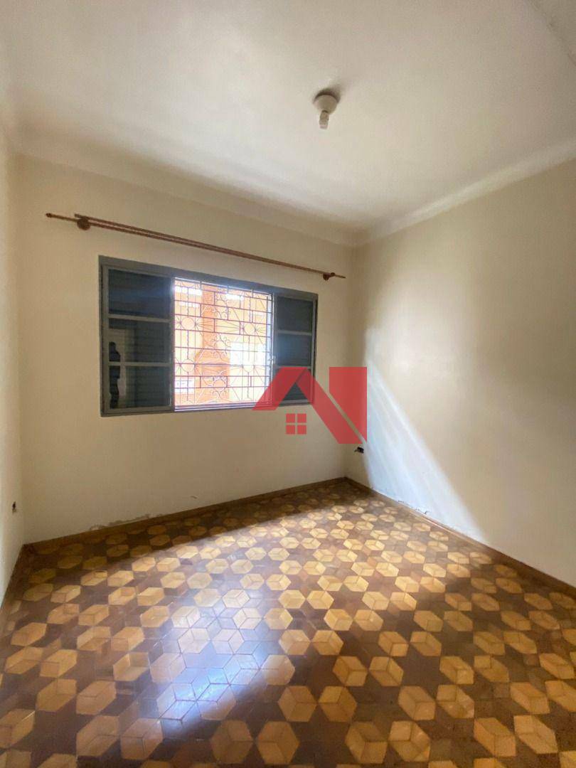 Casa à venda com 3 quartos, 335m² - Foto 4