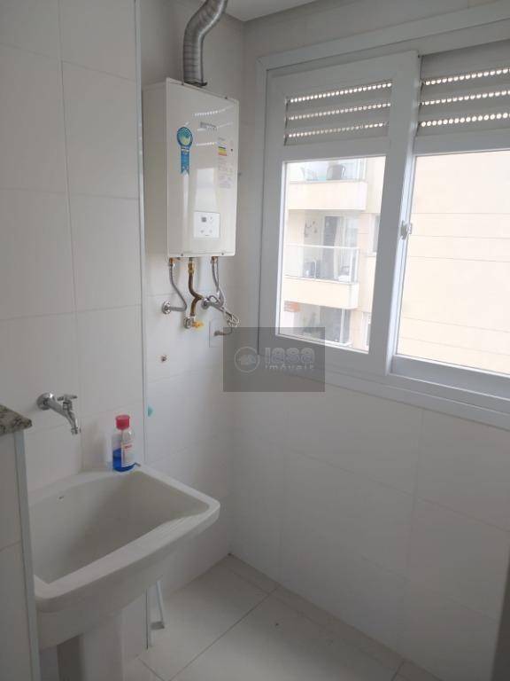 Apartamento à venda com 2 quartos, 57m² - Foto 3