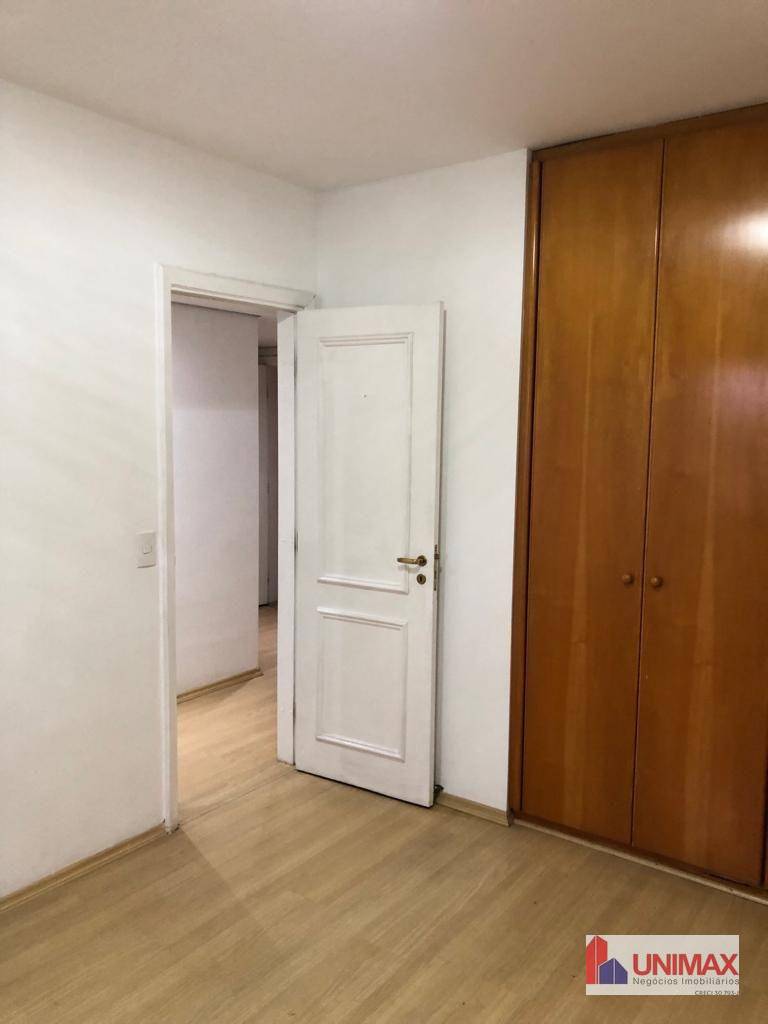 Apartamento à venda com 3 quartos, 168m² - Foto 8