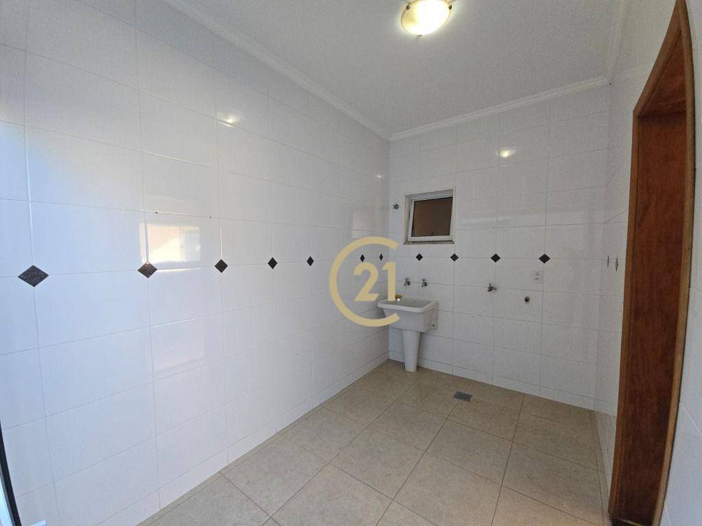 Casa de Condomínio para alugar com 4 quartos, 343m² - Foto 23