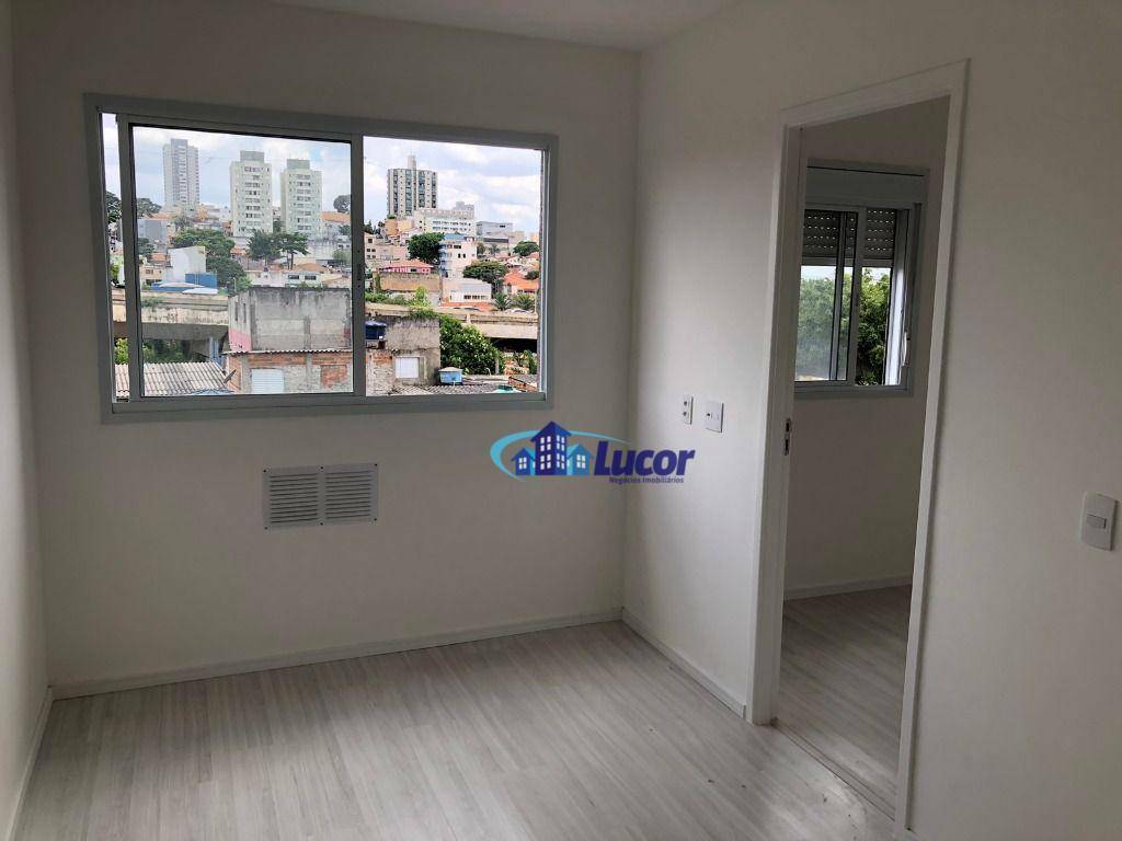 Apartamento à venda com 2 quartos, 42m² - Foto 2