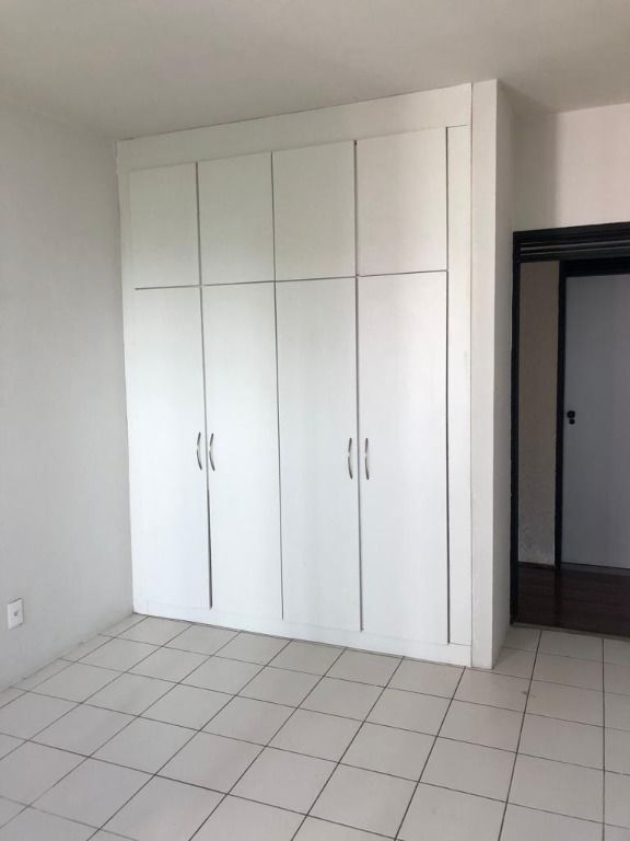 Apartamento à venda com 3 quartos, 121m² - Foto 16