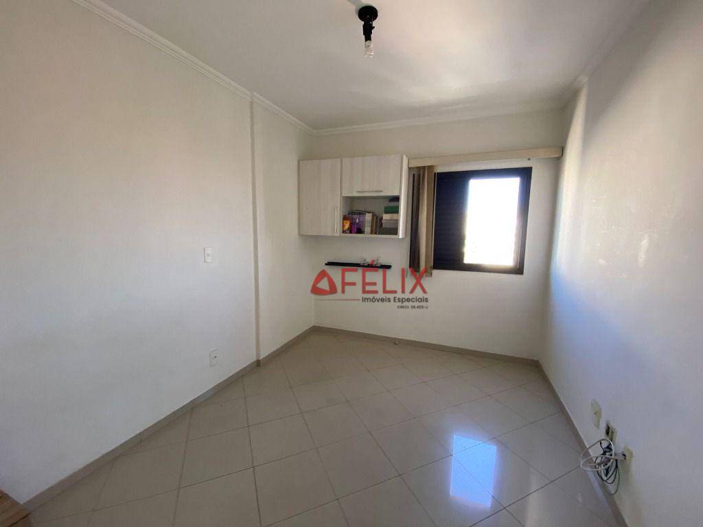 Apartamento à venda com 3 quartos, 90m² - Foto 11