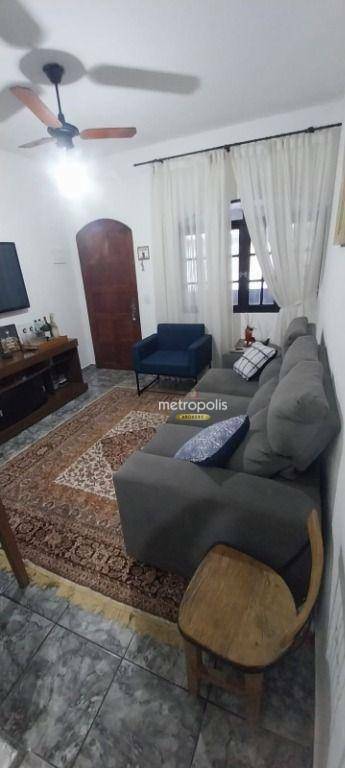 Sobrado à venda com 4 quartos, 204m² - Foto 2