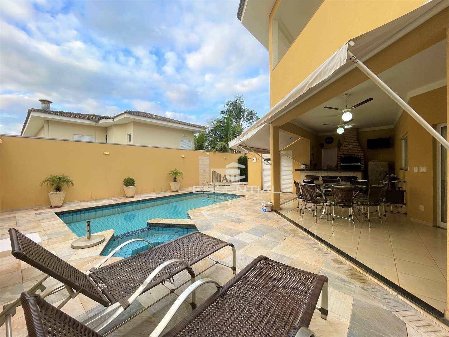 Casa de Condomínio à venda com 3 quartos, 353m² - Foto 1