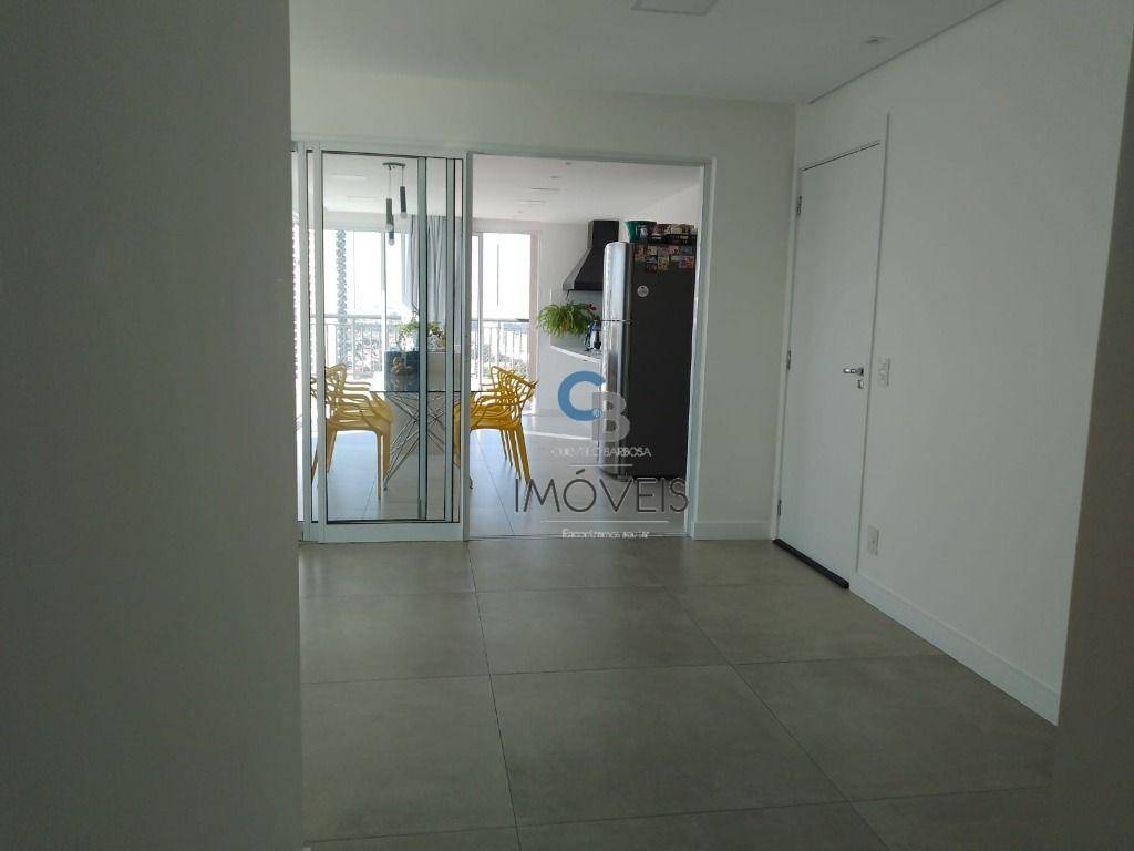 Apartamento à venda com 3 quartos, 170m² - Foto 2