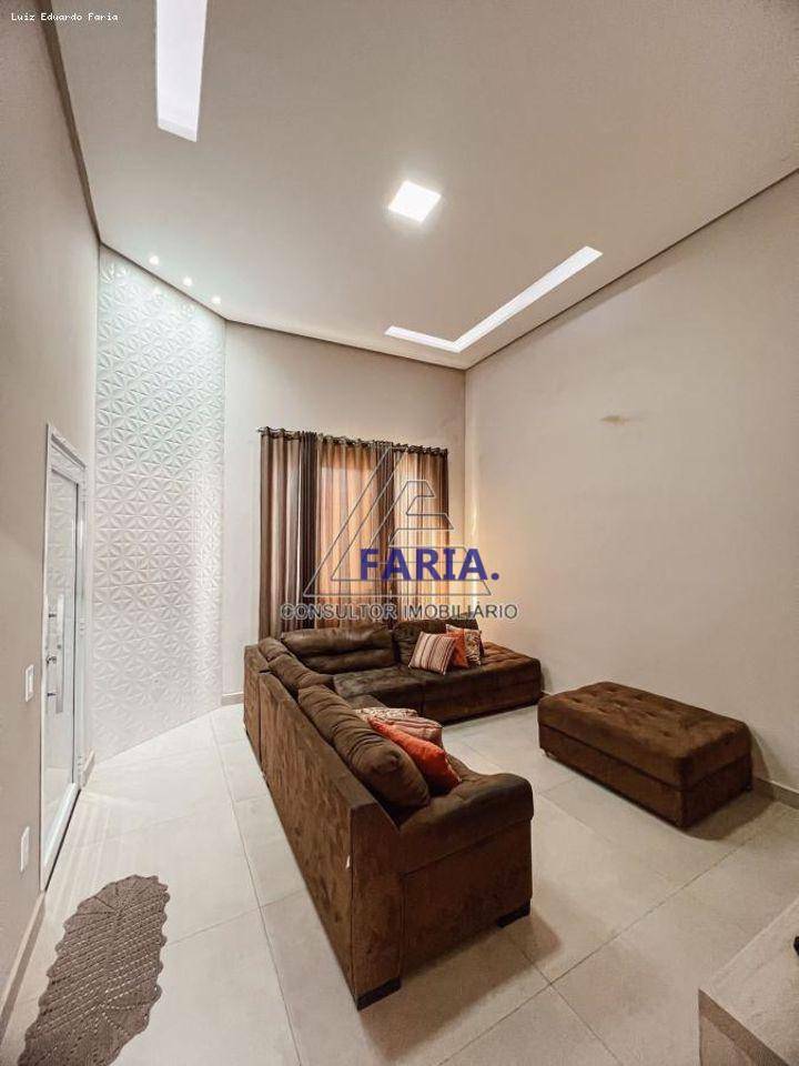 Casa à venda com 3 quartos, 190m² - Foto 4