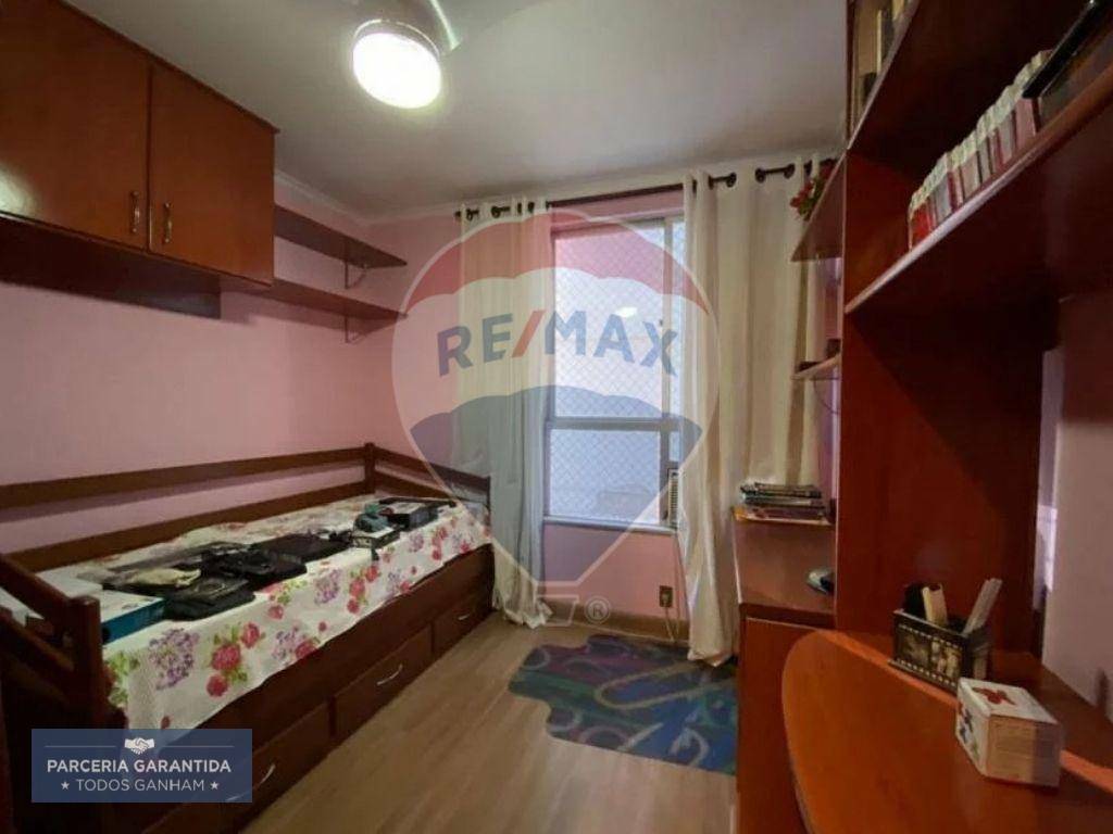 Apartamento à venda com 2 quartos, 75m² - Foto 18