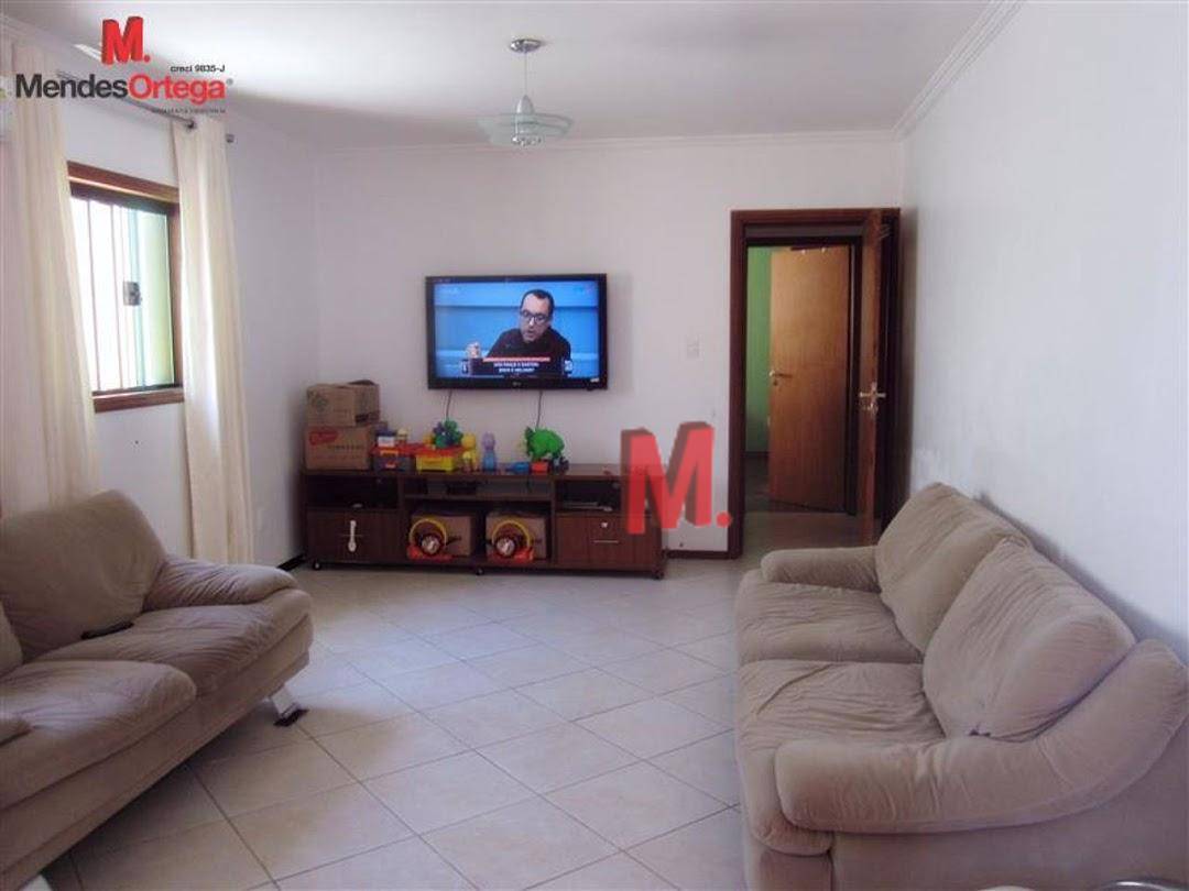 Casa à venda com 2 quartos, 300m² - Foto 7