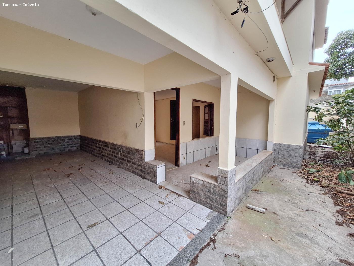 Casa à venda com 3 quartos, 250m² - Foto 4