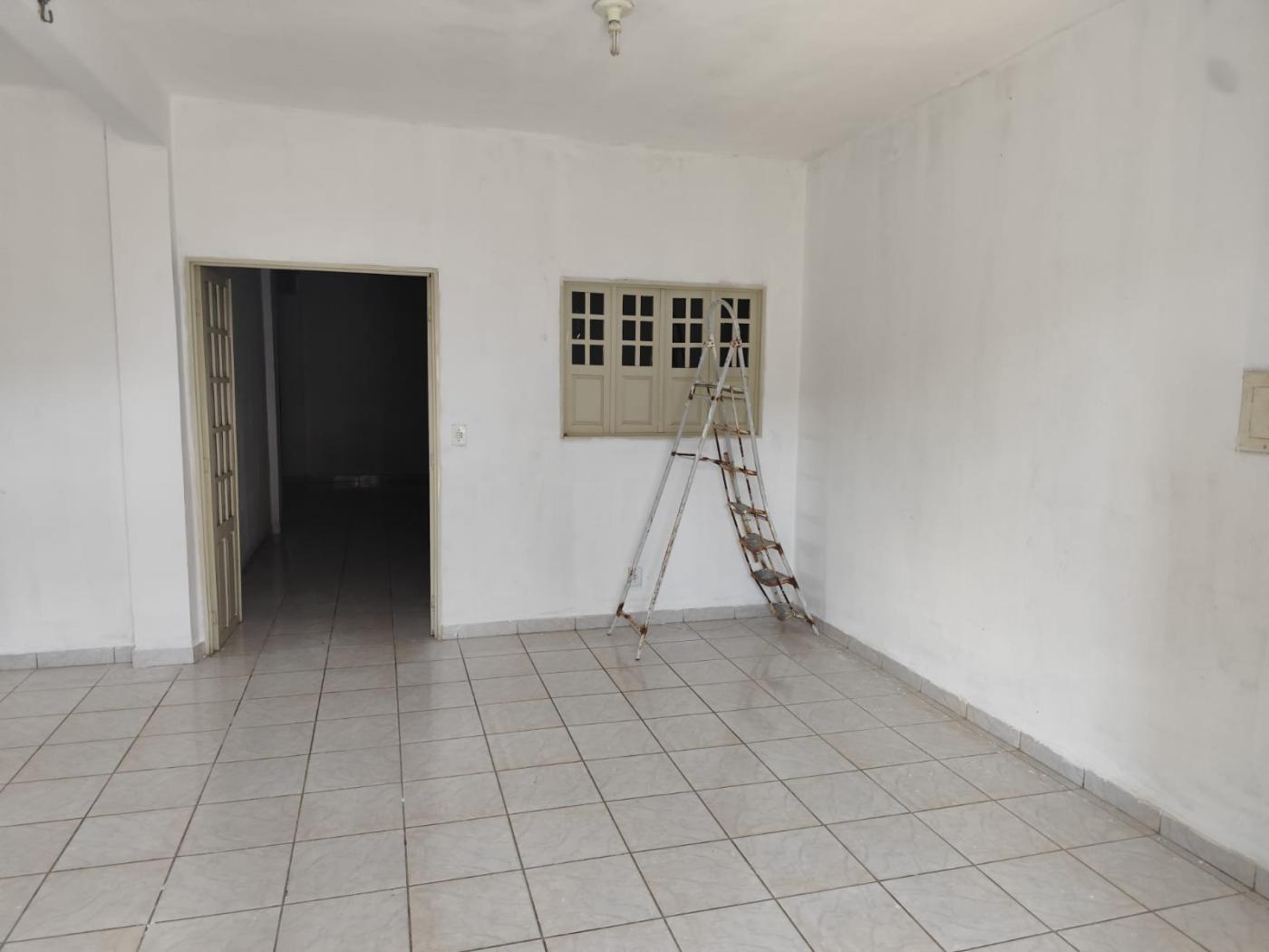 Casa para alugar com 3 quartos, 200m² - Foto 4