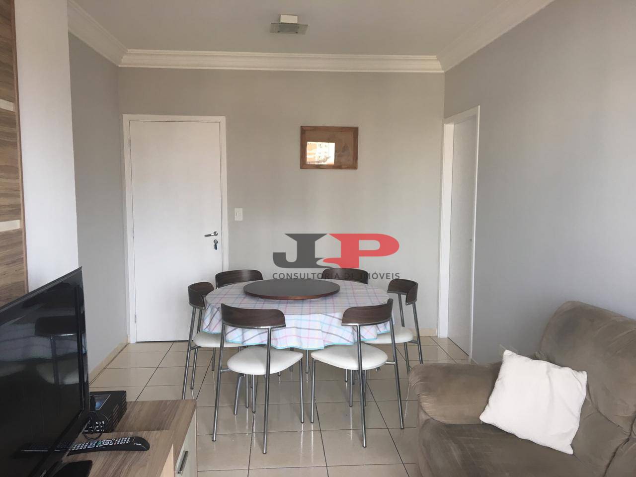 Apartamento à venda com 3 quartos, 75m² - Foto 2