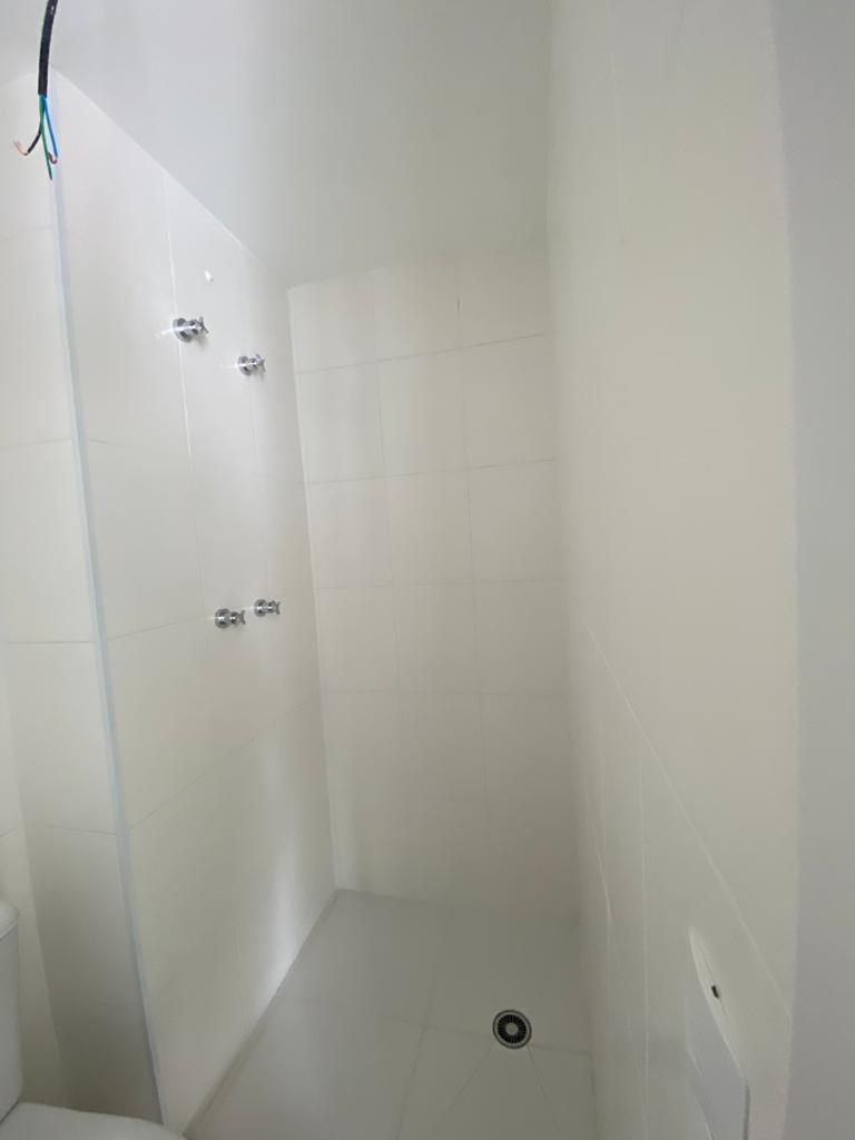 Apartamento à venda com 2 quartos, 84m² - Foto 2