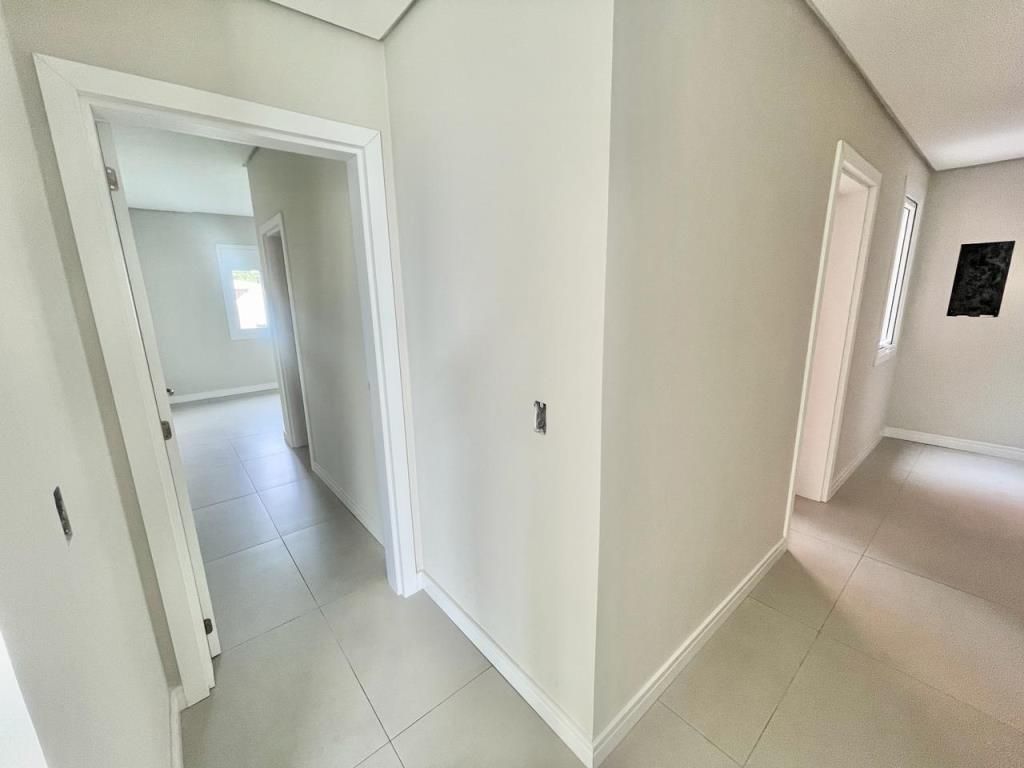 Casa à venda com 4 quartos, 220m² - Foto 18