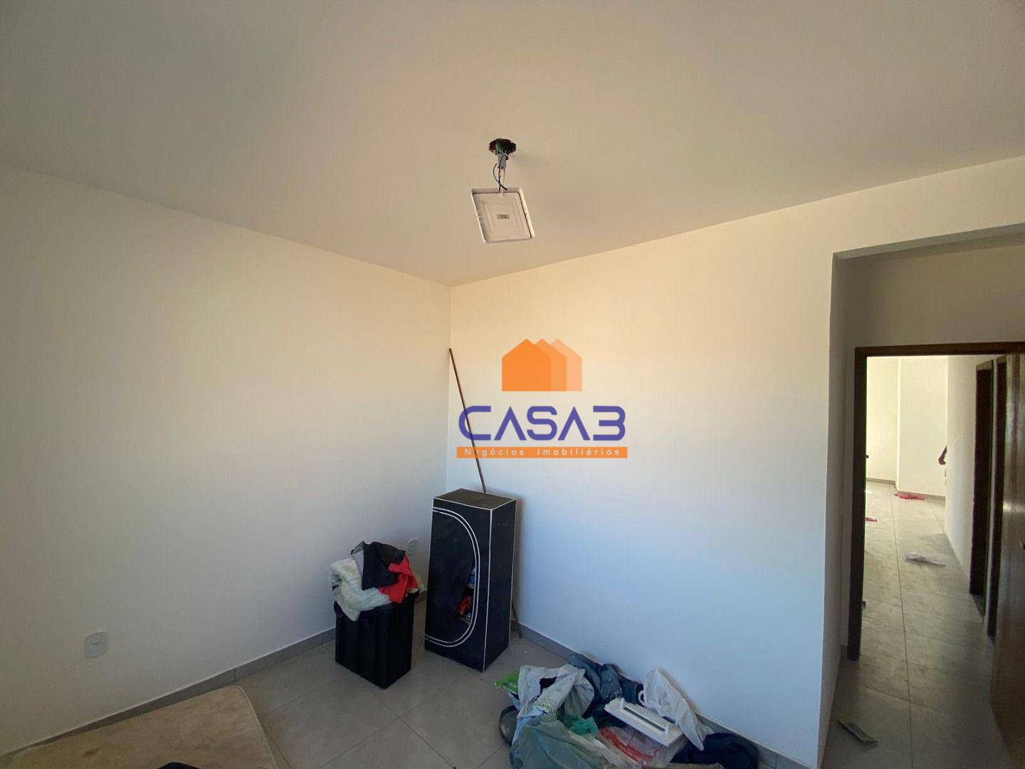 Casa à venda com 3 quartos, 98m² - Foto 8