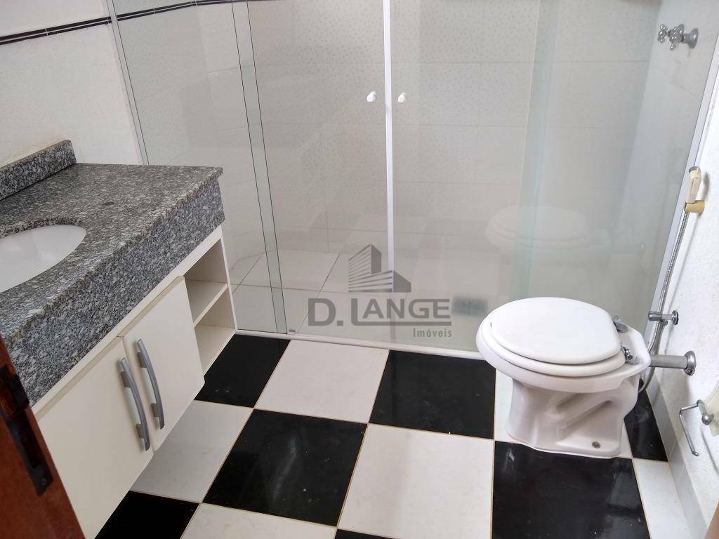 Casa para alugar com 3 quartos, 120m² - Foto 32