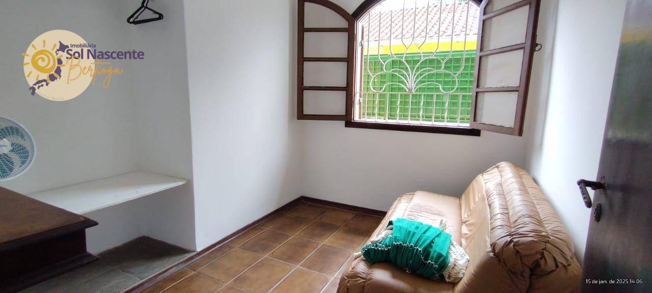 Casa para alugar com 4 quartos, 165m² - Foto 25