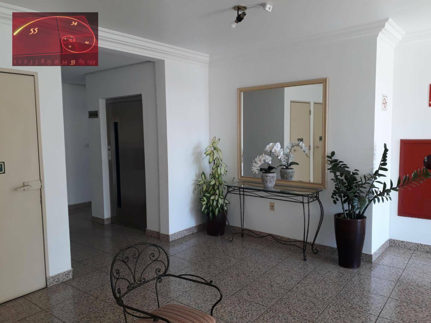 Apartamento à venda com 3 quartos, 219m² - Foto 2