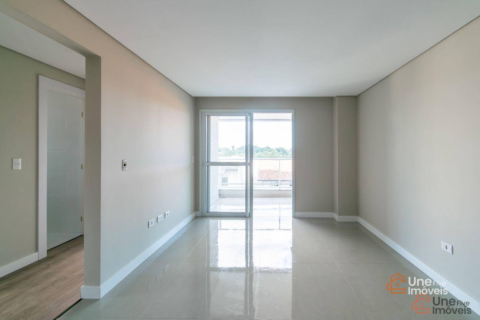 Apartamento à venda com 3 quartos, 101m² - Foto 3