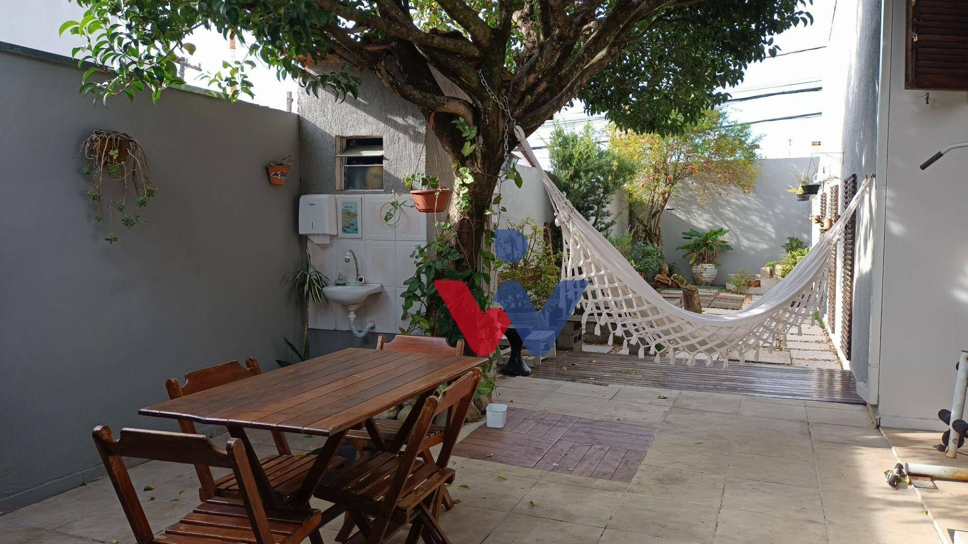 Casa à venda com 3 quartos, 149m² - Foto 4