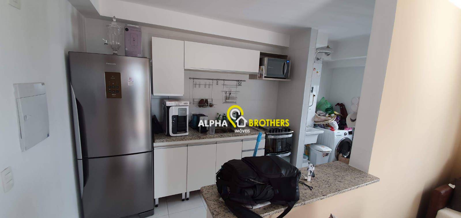 Apartamento à venda com 3 quartos, 83m² - Foto 2