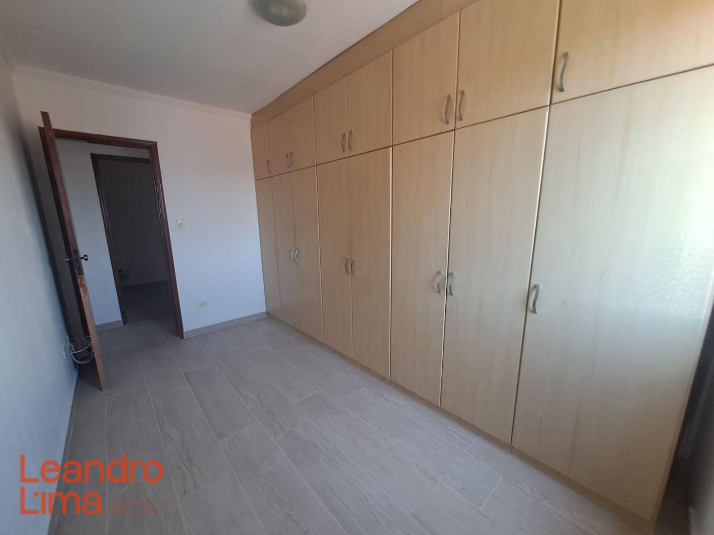 Apartamento para alugar com 3 quartos, 76m² - Foto 16