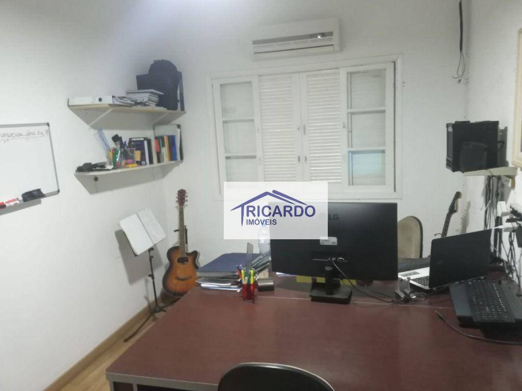 Casa à venda com 3 quartos, 230M2 - Foto 18