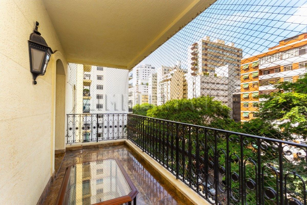 Apartamento à venda com 3 quartos, 220m² - Foto 5