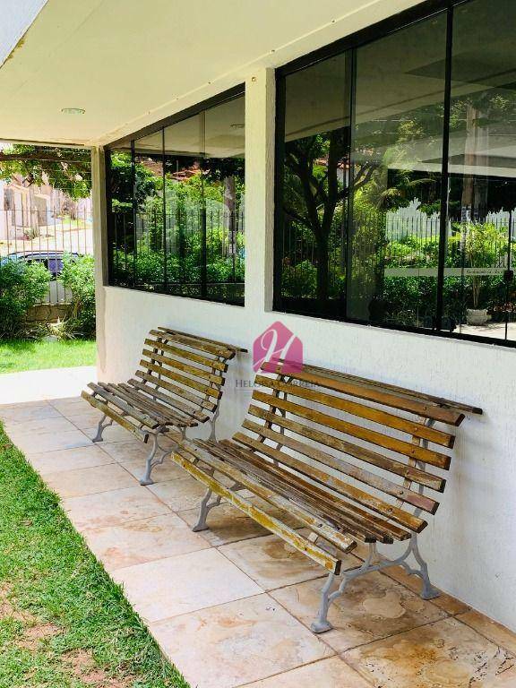 Apartamento à venda com 3 quartos, 200m² - Foto 4